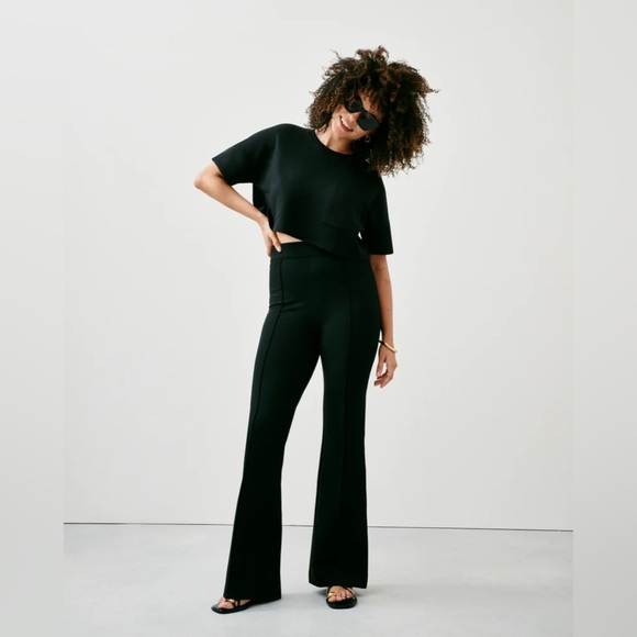 SPANX Pants - SPANXsmooth PerfectFit Ponte Flare Pant Classic Black - Size Small Petite